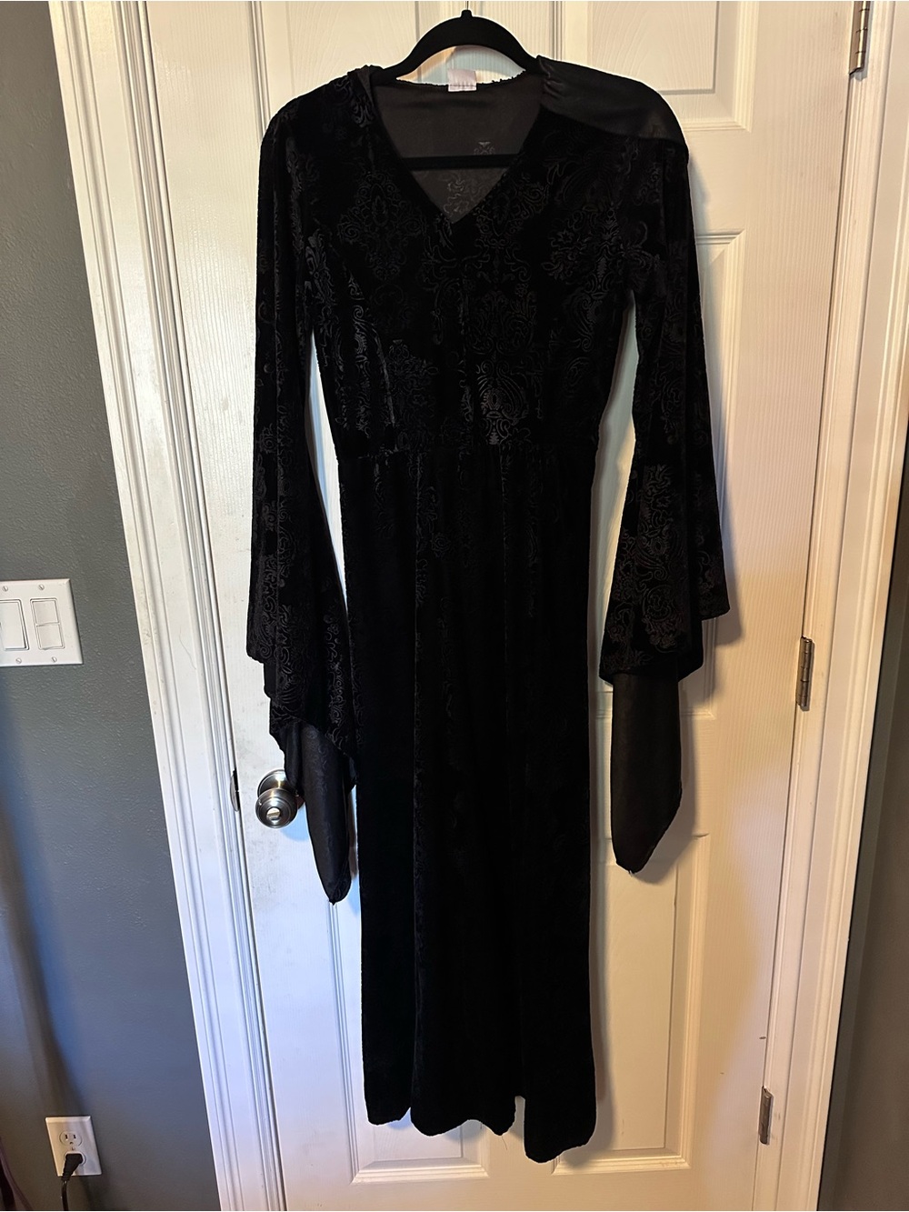 Spirit Halloween Hooded Black Velvet Long Sleeve V-Neck Women’s Dress